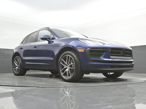 New 2026 Porsche Macan AWD/4WD image 39