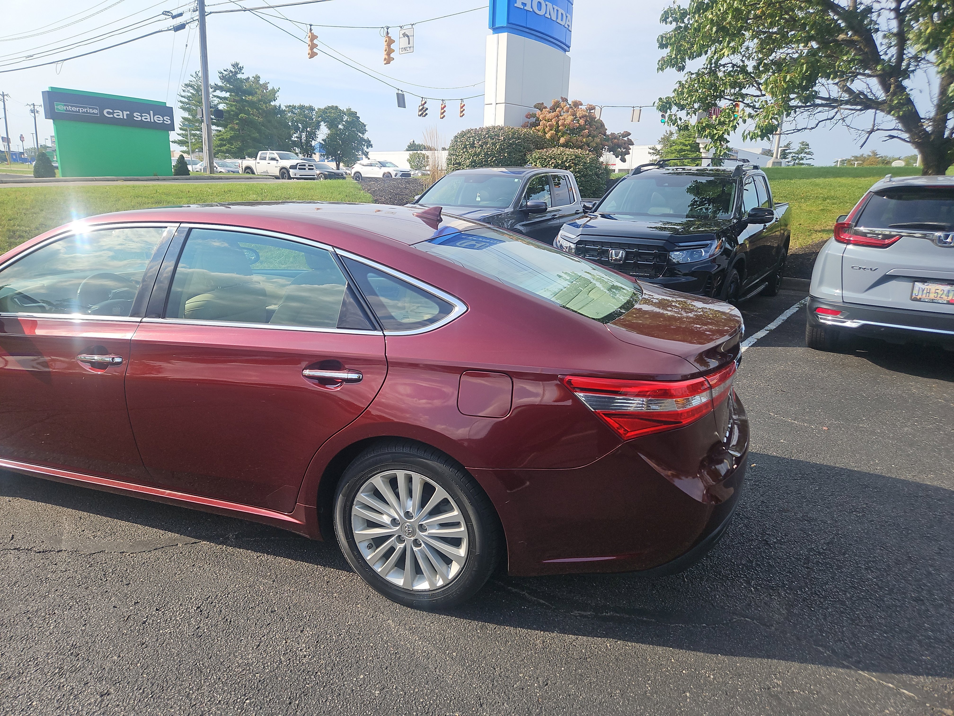 Used 2014 Toyota Avalon Limited FWD image 14