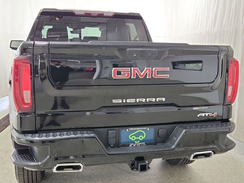 Certified 2021 GMC Sierra 1500 AT4 w/ AT4 Value Package AWD/4WD image 4
