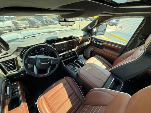 Used 2025 GMC Sierra 2500 Denali Ultimate image 26