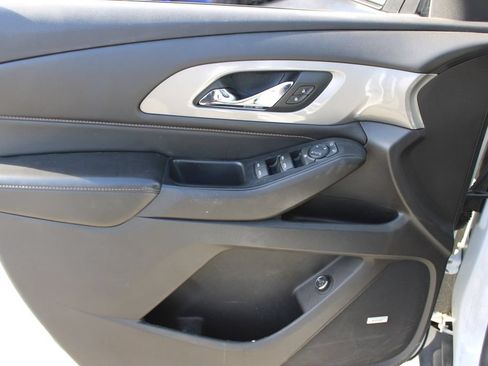 Used 2018 Chevrolet Traverse LT FWD image 35