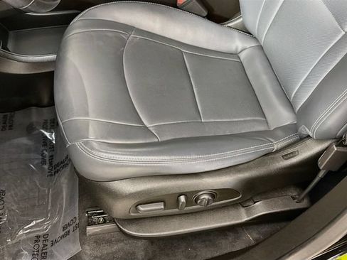 Used 2022 Buick Enclave Essence w/ Experience Buick Package AWD/4WD image 19