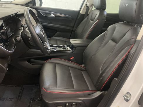Used 2022 Buick Envision Essence w/ Technology Package II AWD/4WD image 14