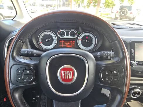 Used 2014 FIAT 500L Trekking w/ Popular Equipment Group FWD image 16