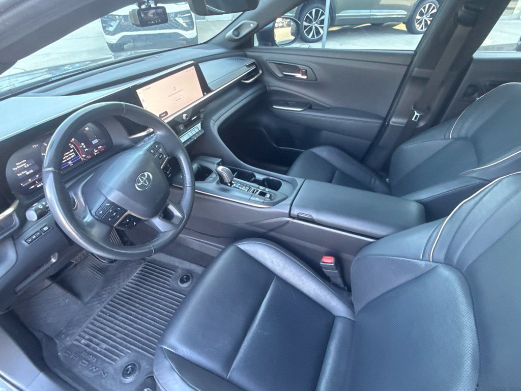 Used 2023 Toyota Crown AWD/4WD image 12