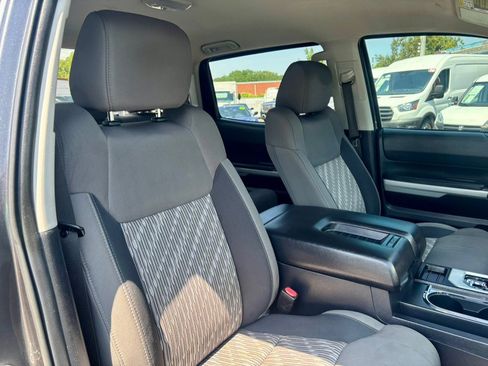 Used 2019 Toyota Tundra SR5 w/ SR5 Upgrade Package AWD/4WD image 18