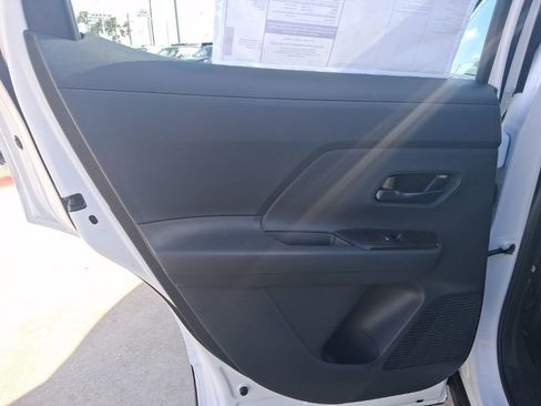 New 2026 Nissan Kicks S image 23