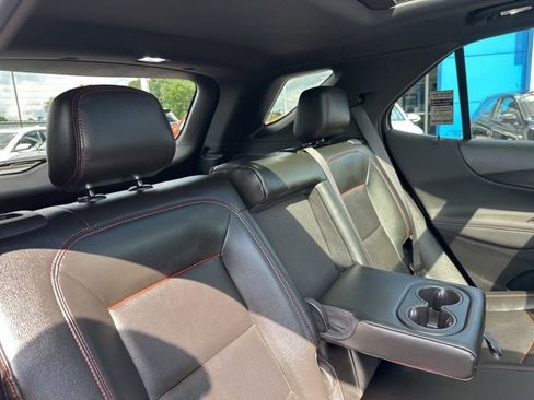 Used 2022 Chevrolet Equinox RS w/ RS Leather Package image 17