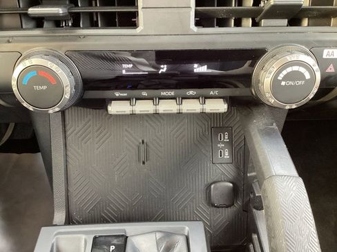 Used 2025 Toyota Tacoma SR image 18