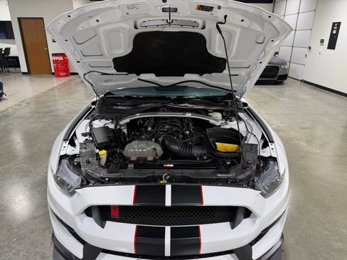 Used 2017 Ford Mustang Shelby GT350R w/ GT350R Equipment Group 920A RWD image 12