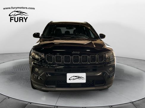 Used 2025 Jeep Compass Latitude w/ Altitude Special Edition AWD/4WD image 9