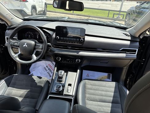 Used 2024 Mitsubishi Outlander SE AWD/4WD image 36