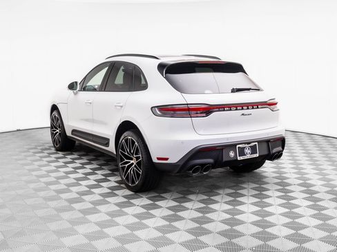 Certified 2026 Porsche Macan AWD/4WD image 3