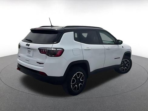 Used 2025 Jeep Compass Trailhawk AWD/4WD image 13