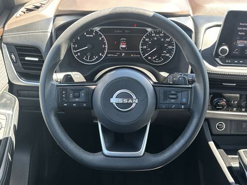 Used 2023 Nissan Rogue SV AWD/4WD image 19