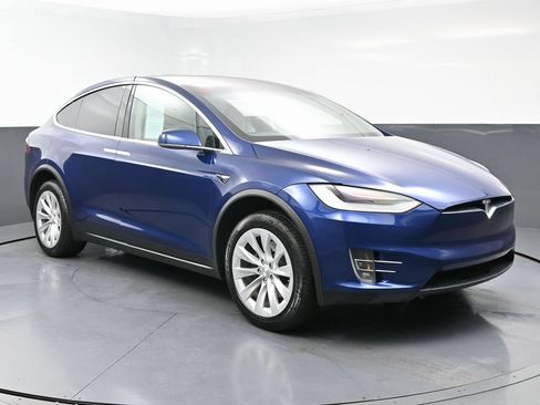 Used 2017 Tesla Model X 100D AWD/4WD image 3