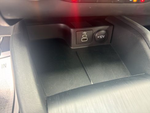 Used 2025 Ford Escape ST-Line Select AWD/4WD image 25