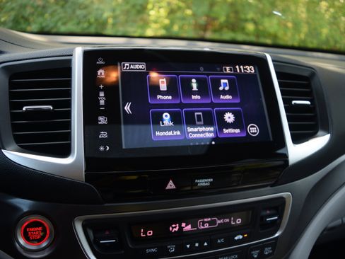 Used 2017 Honda Pilot EX-L image 9