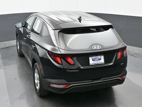 Used 2023 Hyundai Tucson SE AWD/4WD image 38