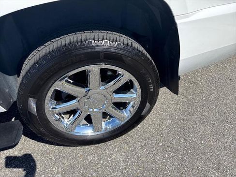 Used 2012 GMC Yukon XL Denali AWD/4WD image 8