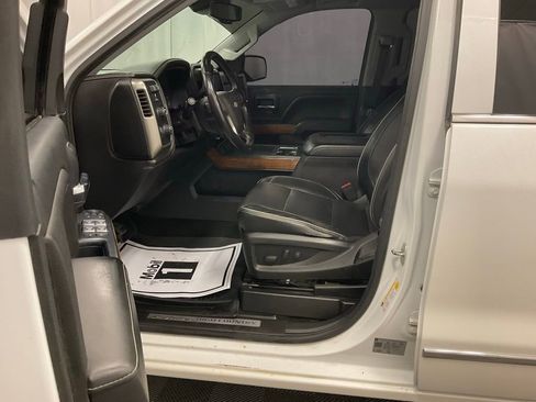 Used 2018 Chevrolet Silverado 1500 High Country image 9