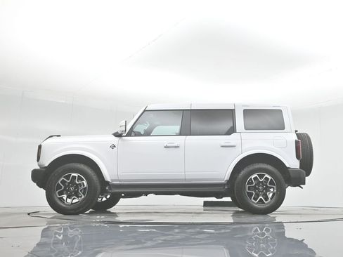 New 2025 Ford Bronco Outer Banks image 47