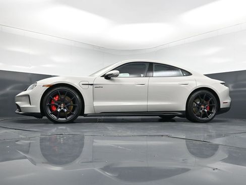 New 2026 Porsche Taycan GTS image 22