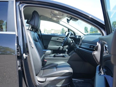 Used 2024 Kia Sportage EX AWD/4WD image 11