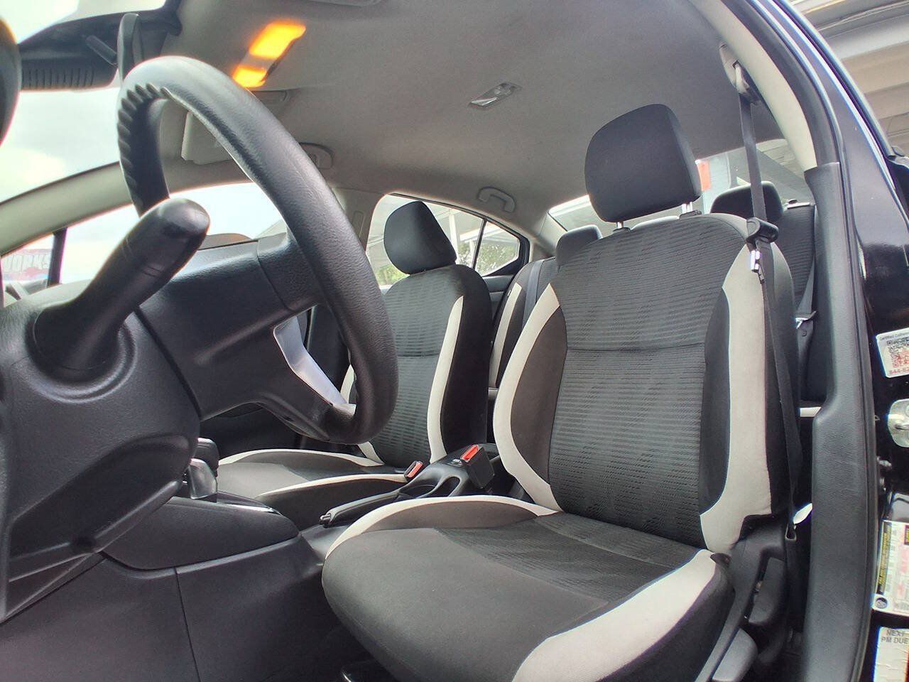 Used 2021 Nissan Versa SV FWD image 12