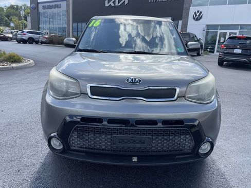 Used 2016 Kia Soul + FWD image 2