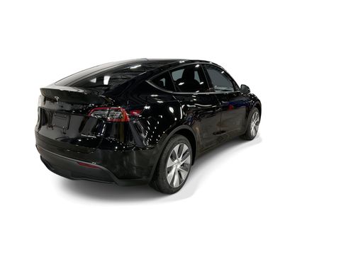 Certified 2023 Tesla Model Y Long Range AWD/4WD image 6