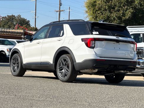 New 2025 Ford Explorer ST-Line w/ Premium Package image 5