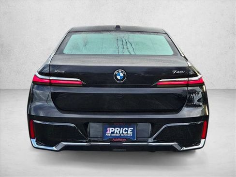 Used 2025 BMW 740i xDrive 740i xDrive image 7
