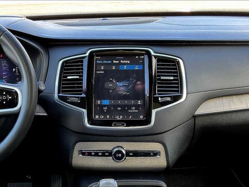 Used 2023 Volvo XC90 B6 Ultimate image 9