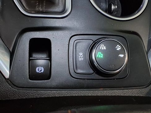Used 2019 Chevrolet Traverse LT AWD/4WD image 27