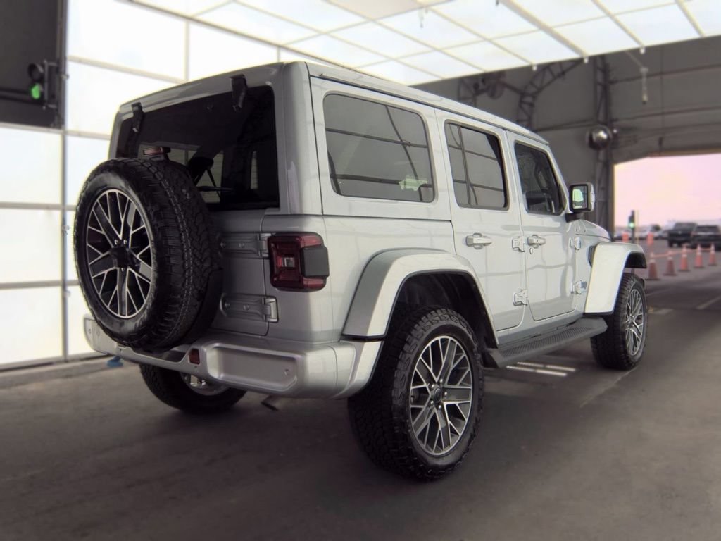 Used 2024 Jeep Wrangler High Altitude AWD/4WD image 9