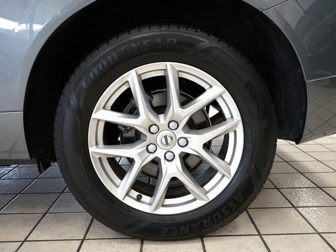 Used 2020 Volvo XC60 T5 Momentum image 58