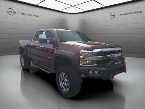 Used 2017 Chevrolet Silverado 2500 LTZ w/ Vortec Plus Package AWD/4WD image 2