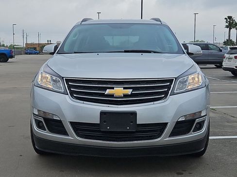Used 2016 Chevrolet Traverse LT image 2
