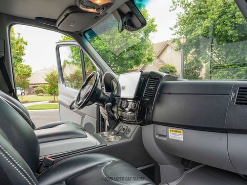 Used 2017 Mercedes-Benz Sprinter 3500 image 24