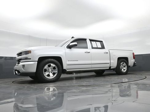 Used 2017 Chevrolet Silverado 1500 LTZ Z71 w/ LTZ Plus Package image 43