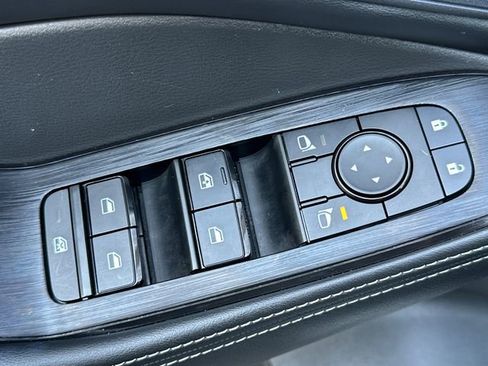 Used 2023 Nissan Rogue SV w/ SV Premium Package image 24