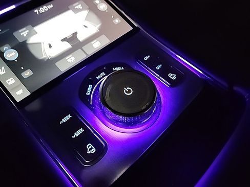 Used 2025 Genesis G90 3.5T image 39