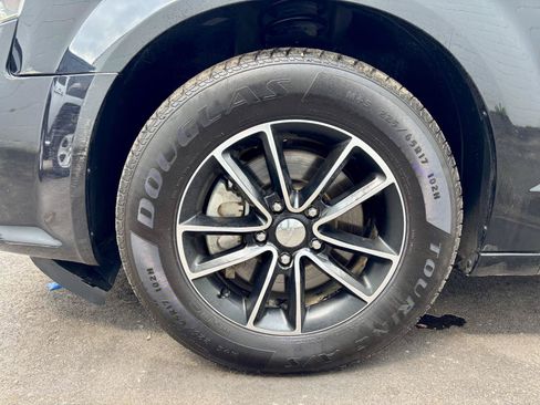 Used 2018 Dodge Grand Caravan SE FWD image 15
