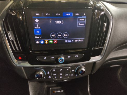 Used 2023 Chevrolet Traverse LT image 25