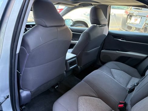 Used 2018 Toyota Camry LE w/ Moonroof Package FWD image 18