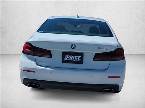 Used 2023 BMW 530i w/ Convenience Package RWD image 7