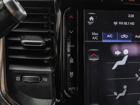 Used 2019 RAM 3500 Limited image 33