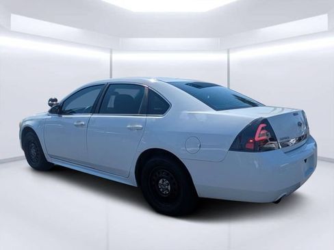 Used 2010 Chevrolet Impala Police FWD image 5