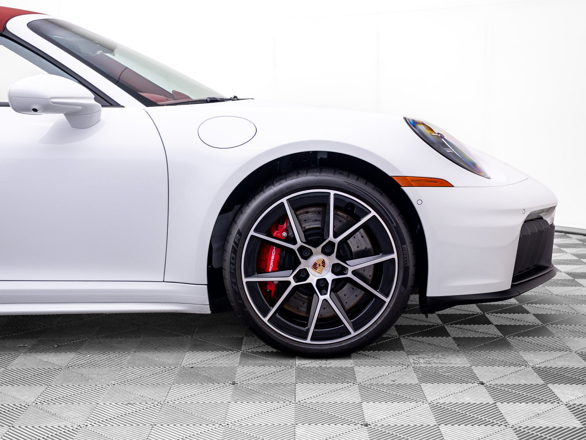Certified 2026 Porsche 911 Targa 4 GTS AWD/4WD image 33